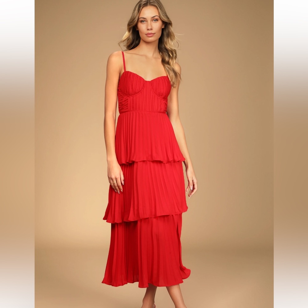 Lulu’s Tiered Bustier Midi Dress